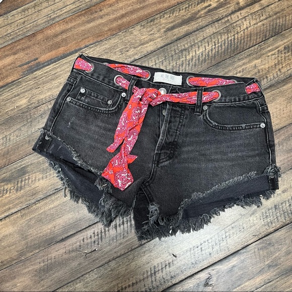 We the free | Belted Black Denim Cutoff Shorts - Picture 2 of 5